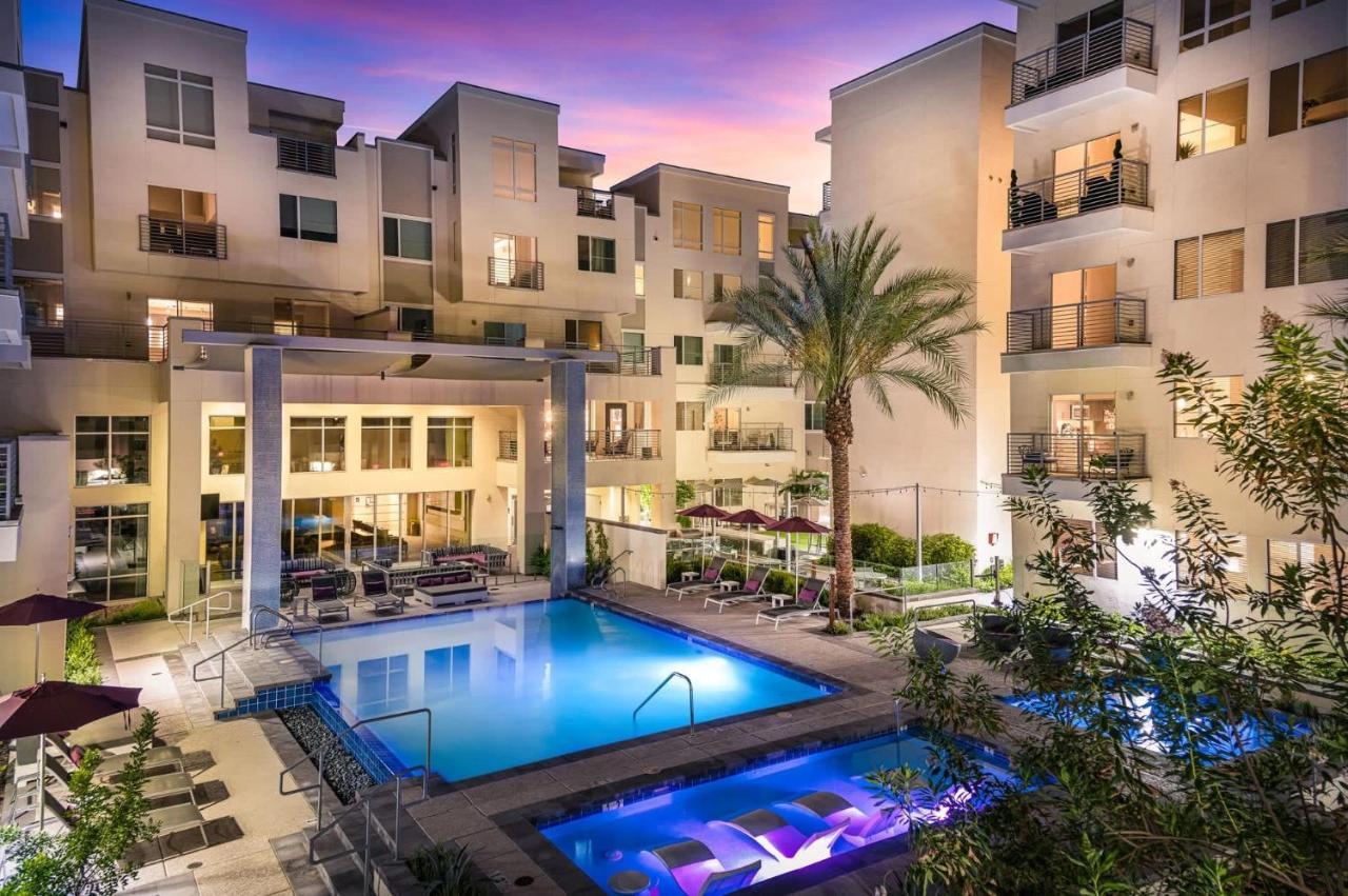 Paradise Cozysuites Under The Palms With Jacuzzi 18 Phoenix Bagian luar foto