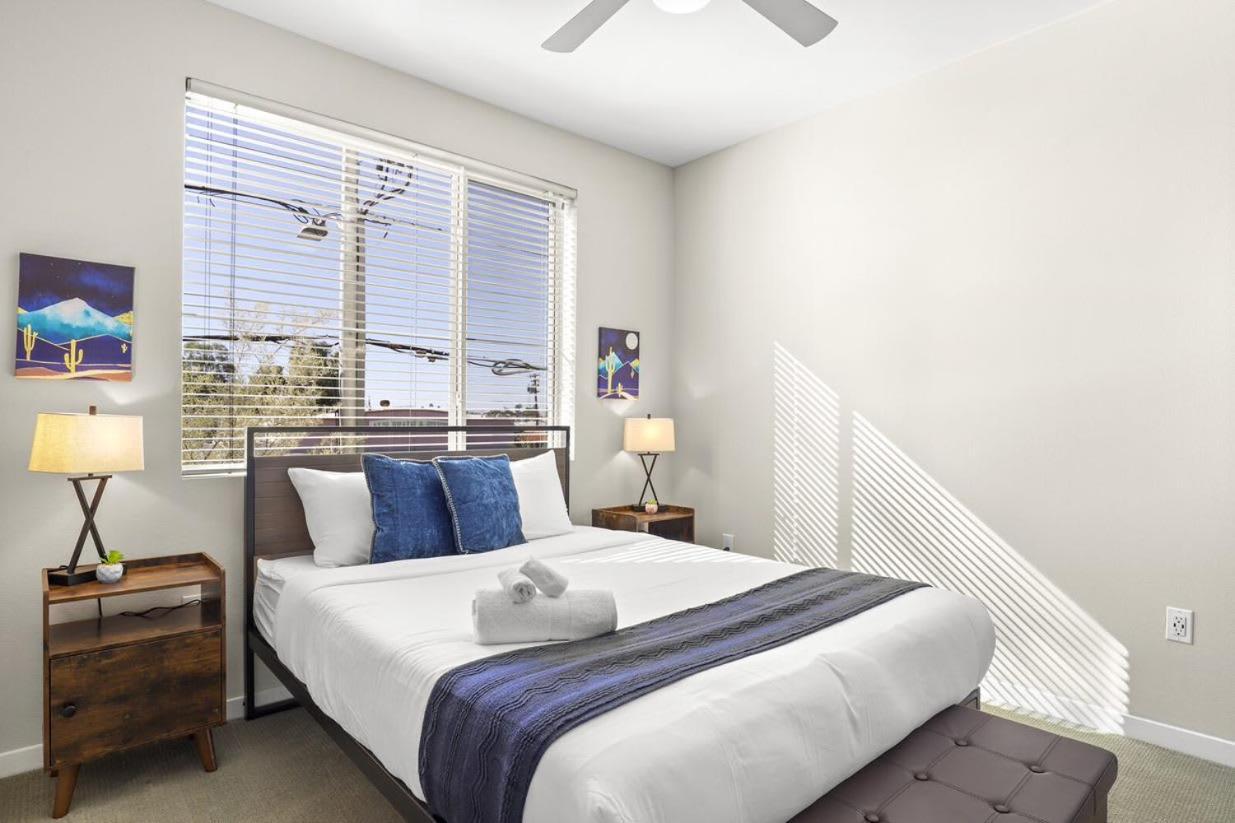 Paradise Cozysuites Under The Palms With Jacuzzi 18 Phoenix Bagian luar foto