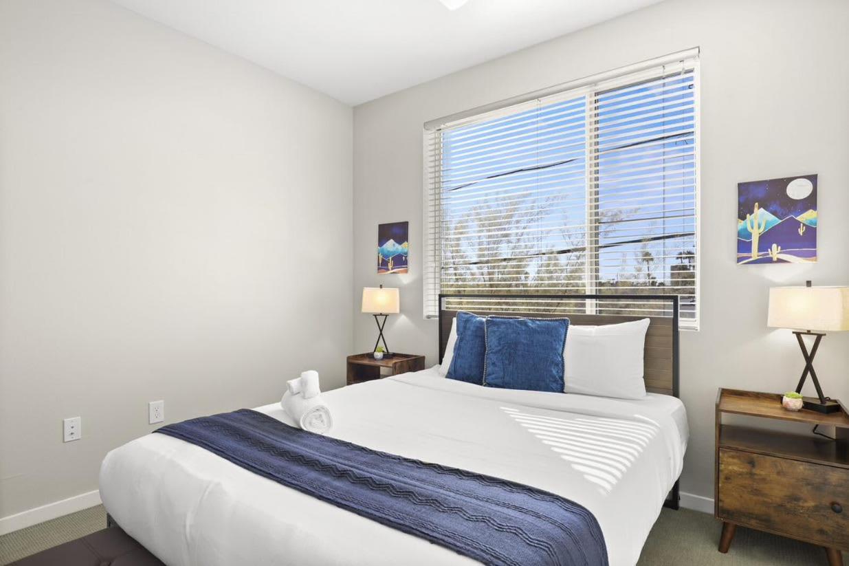 Paradise Cozysuites Under The Palms With Jacuzzi 18 Phoenix Bagian luar foto