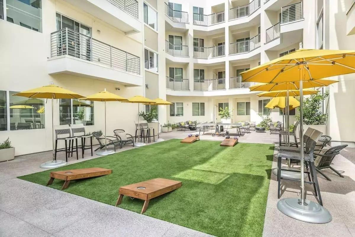 Paradise Cozysuites Under The Palms With Jacuzzi 18 Phoenix Bagian luar foto
