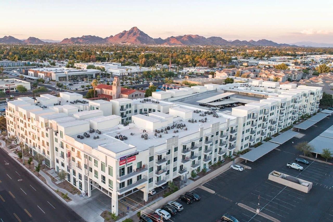 Paradise Cozysuites Under The Palms With Jacuzzi 18 Phoenix Bagian luar foto